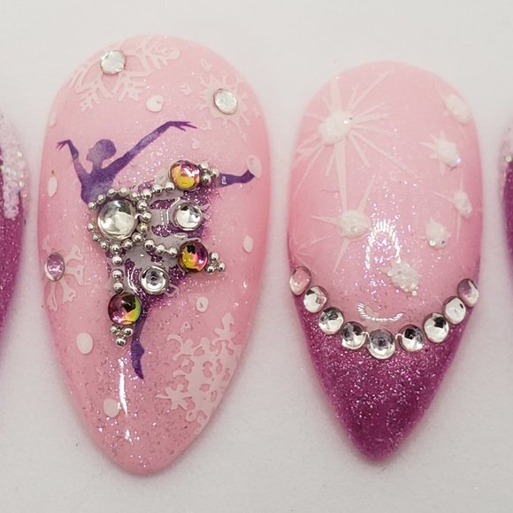 Medium sharp drop of water press on nails. - Picture 4 of 6